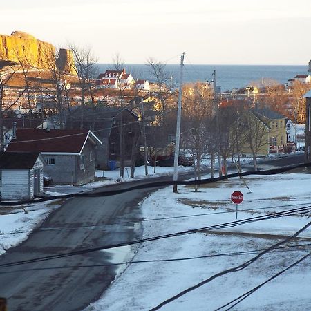 Gite A L'Abri Du Vent Bed And Breakfast Perce Exterior photo