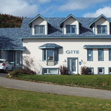 Gite A L'Abri Du Vent Bed And Breakfast Perce Exterior photo